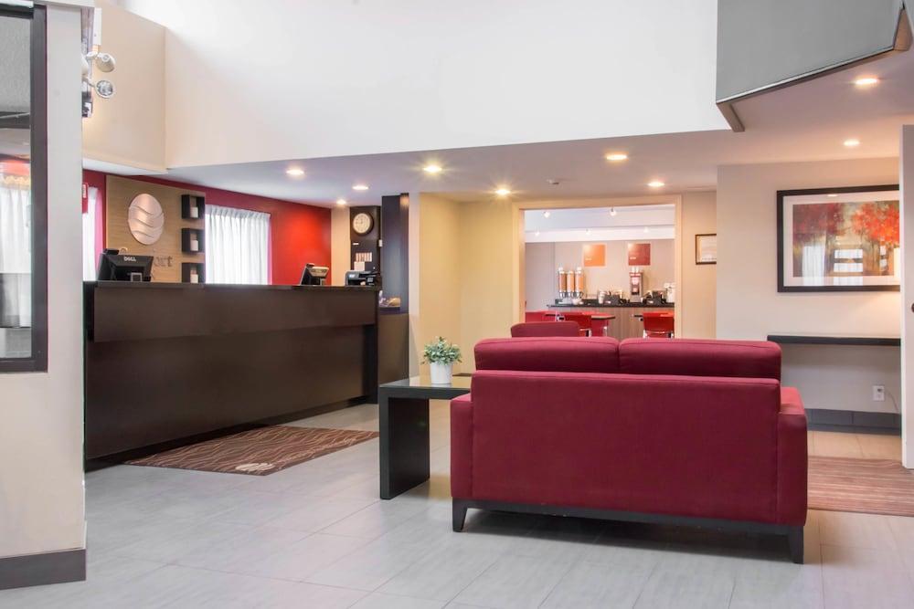 Comfort Inn Saskatoon Exterior photo