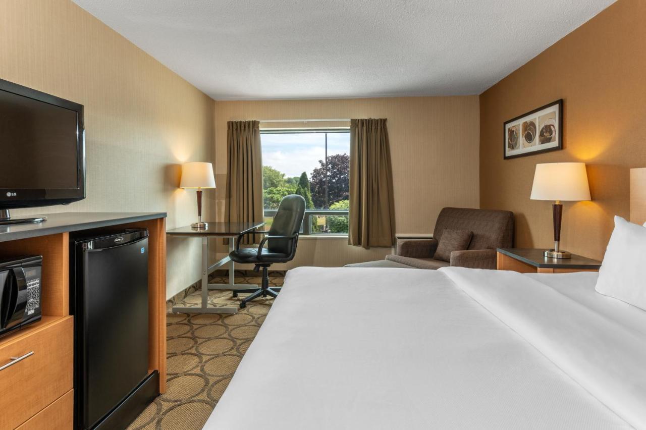 Comfort Inn Saskatoon Exterior photo