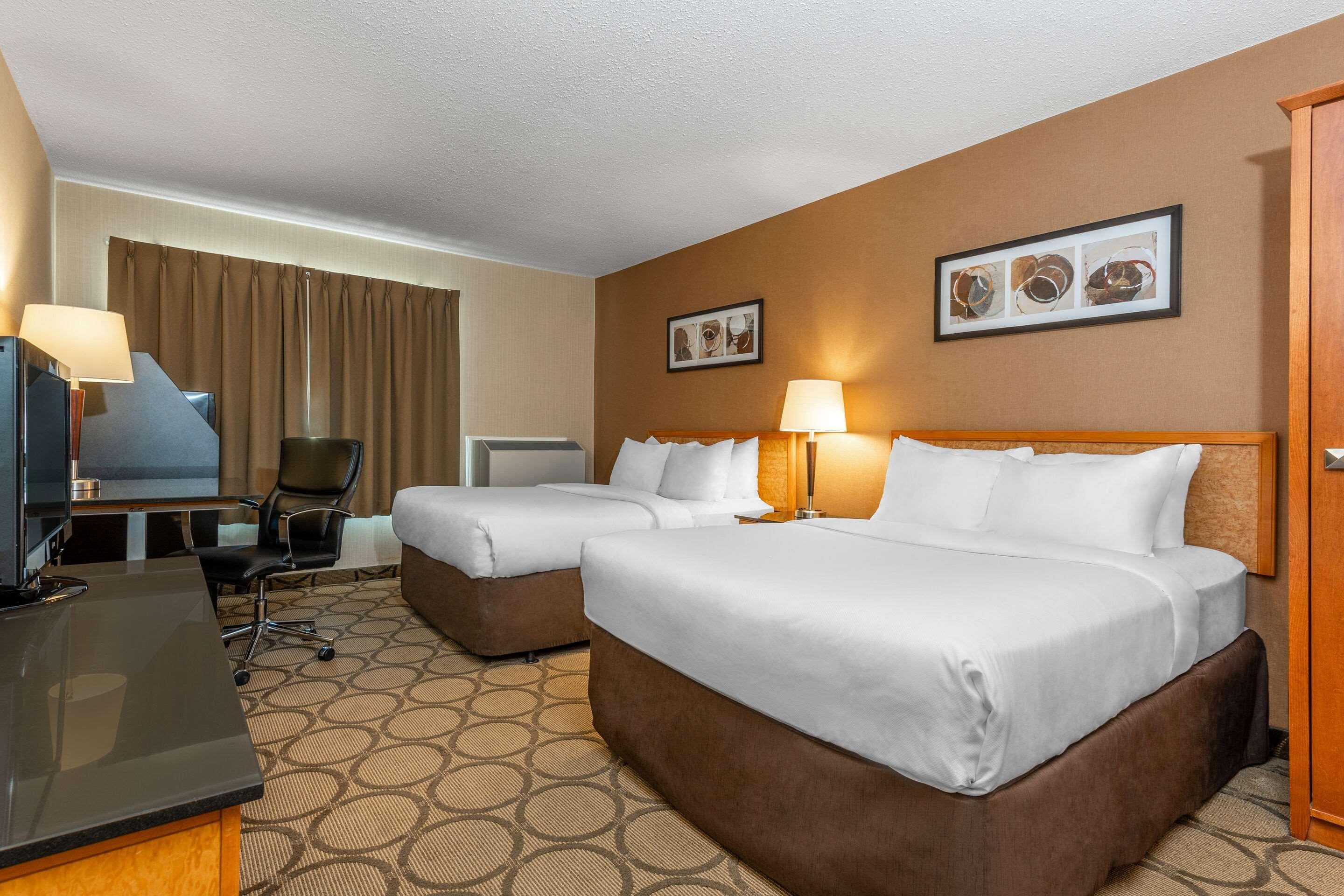 Comfort Inn Saskatoon Exterior photo