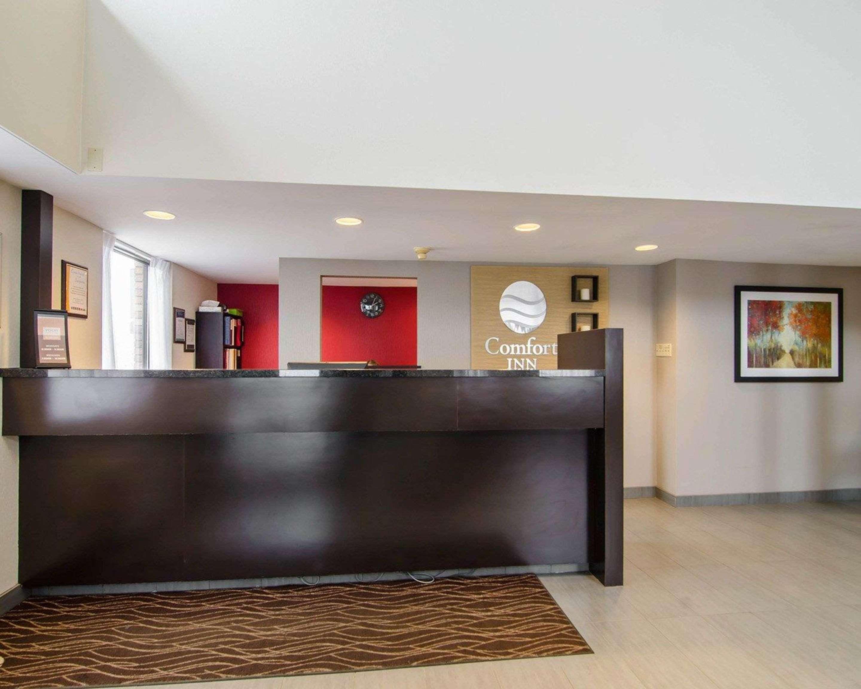 Comfort Inn Saskatoon Exterior photo