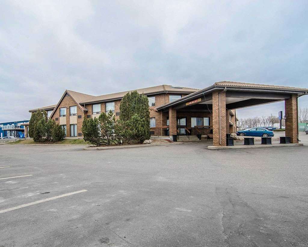 Comfort Inn Saskatoon Exterior photo
